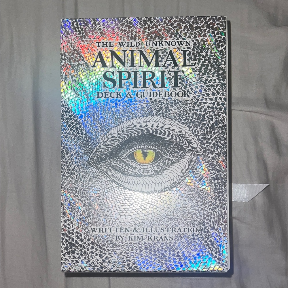 Animal Spirit Deck & Guidebook - Holographic Silver Tarot Reading Card Kit